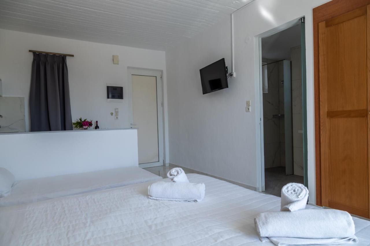 Miros Hotel Apartments Tigkaki  Exterior photo
