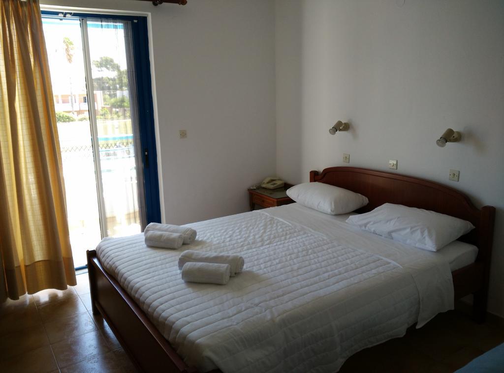 Miros Hotel Apartments Tigkaki  Room photo